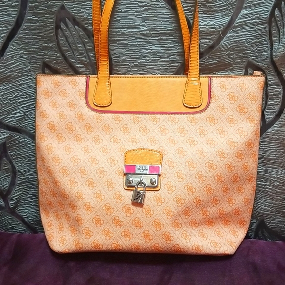 Guess Hewitt Orange Multi Signature Handbag Purse - Picture 4 of 10